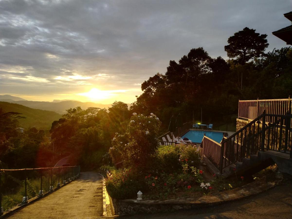 The Grand Hills Bed & Breakfast Kandy Exterior photo
