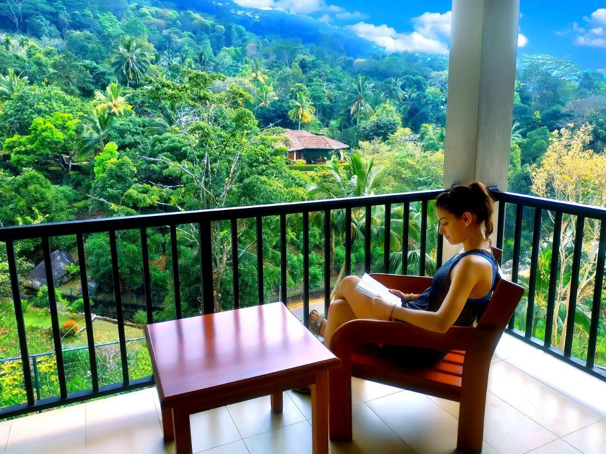 The Grand Hills Bed & Breakfast Kandy Exterior photo