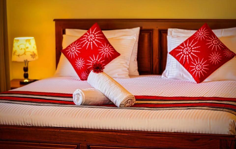 The Grand Hills Bed & Breakfast Kandy Exterior photo